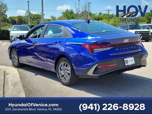 Certified 2024 Hyundai Elantra SEL FWD image 9