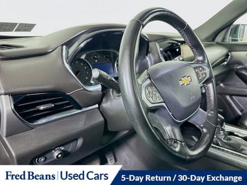 Used 2023 Chevrolet Traverse LT w/ LT Premium Package AWD/4WD image 11