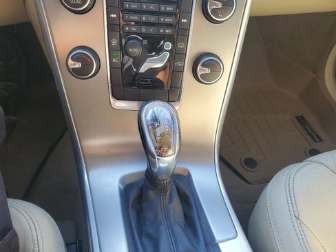 Used 2013 Volvo XC60 3.2 FWD image 22