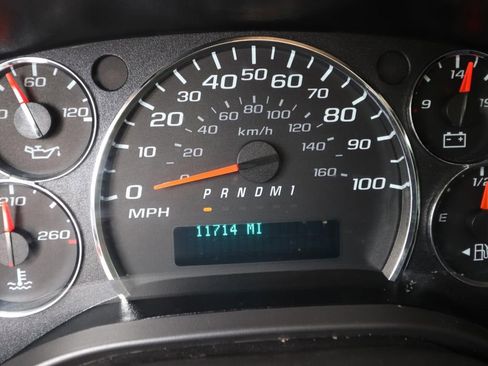 Used 2024 GMC Savana 2500 w/ Driver Convenience Package RWD image 19