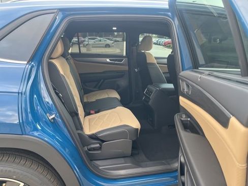 New 2026 Volkswagen Atlas Cross Sport SE image 29