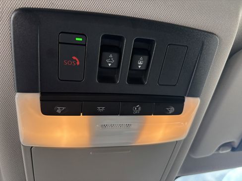 Used 2023 Nissan Rogue Platinum image 18