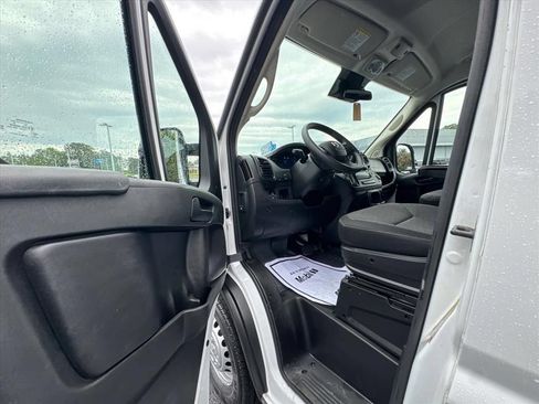 Used 2025 RAM ProMaster 2500 w/ U-Haul Equipment Group FWD image 14