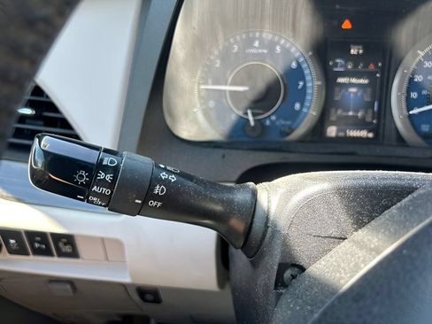 Used 2017 Toyota Sienna XLE w/ XLE Navigation Package AWD/4WD image 33