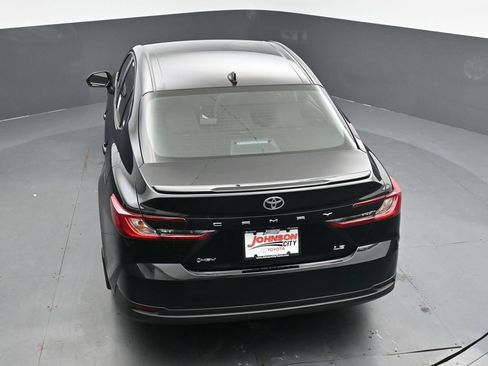 Used 2025 Toyota Camry LE image 26