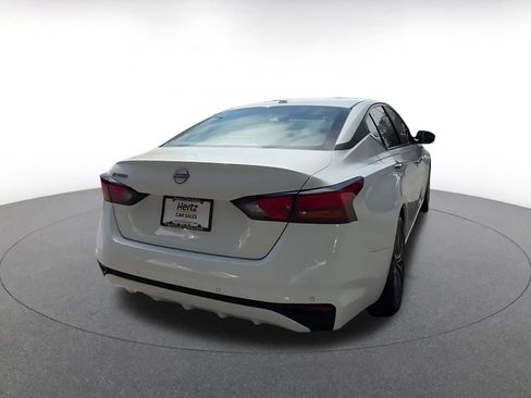 Used 2025 Nissan Altima 2.5 SV image 14