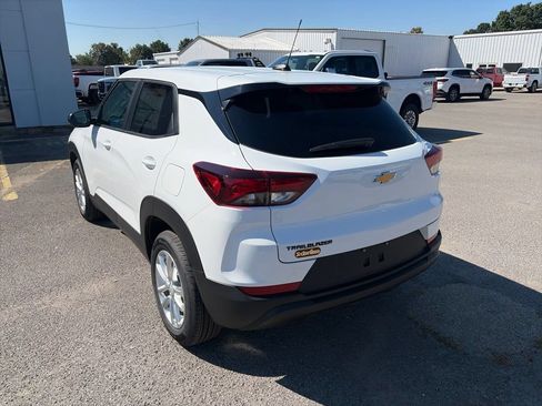 New 2026 Chevrolet TrailBlazer LS w/ LS Convenience Package FWD image 4