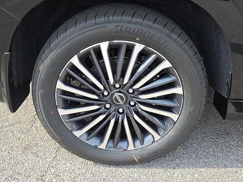 New 2025 Nissan Armada Platinum Reserve image 7