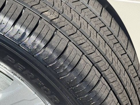 Used 2014 GMC Terrain SLE FWD image 15