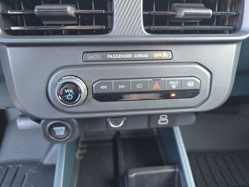 New 2025 Ford Maverick XLT w/ Black Appearance Package image 16