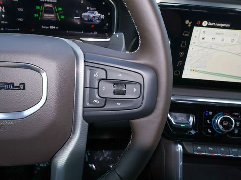 New 2026 GMC Sierra 1500 Denali w/ Technology Package AWD/4WD image 24