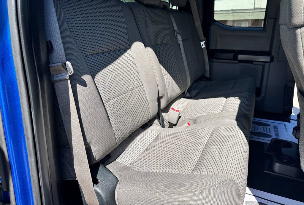 Used 2015 Ford F150 XLT AWD/4WD image 9