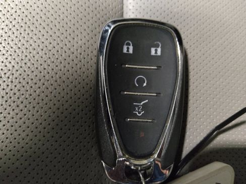 Used 2019 Chevrolet Traverse Premier w/ Driver Confidence II Package image 32