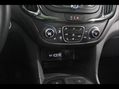 Used 2023 Chevrolet Equinox RS w/ RS Leather Package AWD/4WD image 13