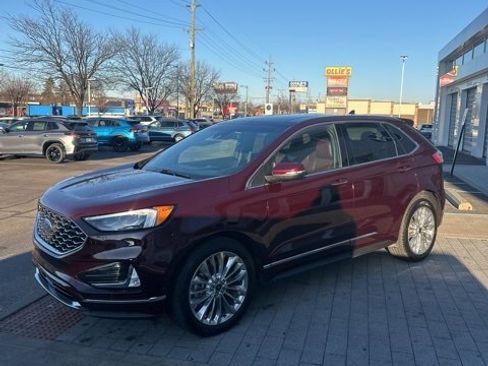 Used 2020 Ford Edge Titanium w/ Equipment Group 301A image 16