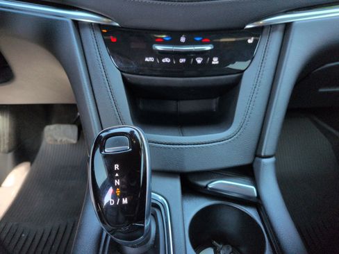 Used 2022 Cadillac XT5 Premium Luxury w/ Technology Package image 13