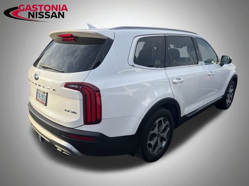 Used 2020 Kia Telluride EX w/ Towing Package image 3