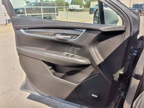 Used 2021 Cadillac XT5 Premium Luxury image 34