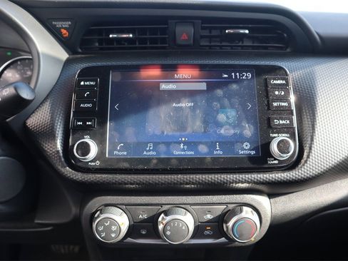 Certified 2024 Nissan Kicks SV image 20