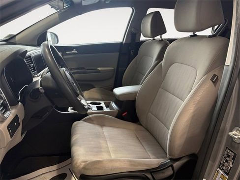 Used 2020 Kia Sportage LX image 7