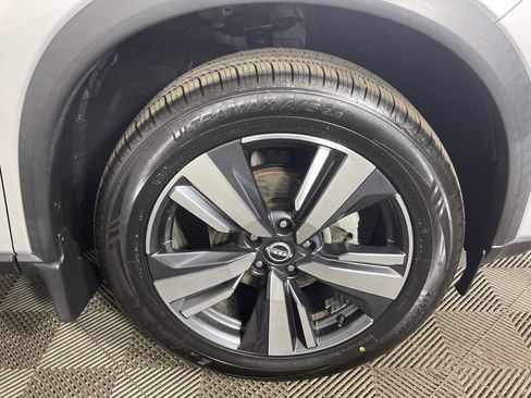 Used 2022 Nissan Rogue SL w/ SL Premium Package image 8