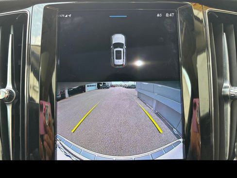 Certified 2023 Volvo XC60 B5 Core AWD/4WD image 22