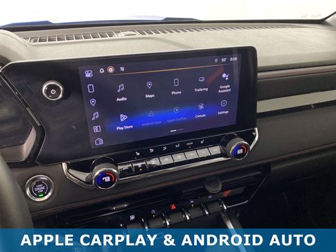 Used 2023 Chevrolet Colorado Z71 w/ Z71 Convenience Package 2 image 4