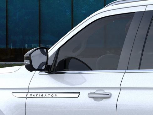 New 2026 Lincoln Navigator Reserve AWD/4WD image 20
