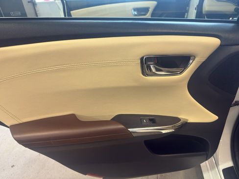 Used 2015 Toyota Avalon XLE Touring image 28