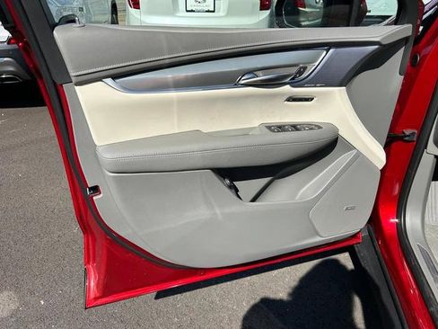 New 2025 Cadillac XT5 Premium Luxury image 9