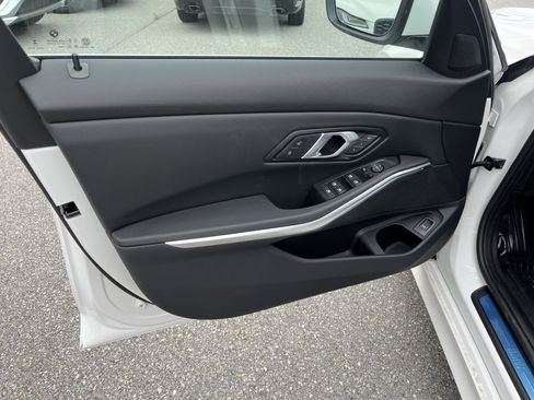 Certified 2025 BMW 330i xDrive 330i xDrive w/ Premium Package image 10