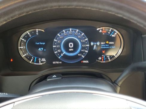 Used 2019 Cadillac Escalade Premium Luxury RWD image 25