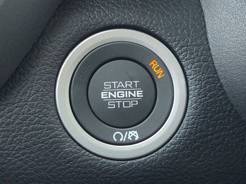 New 2026 RAM 3500 Laramie AWD/4WD image 30