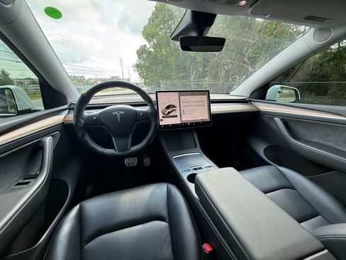Used 2022 Tesla Model Y Performance AWD/4WD image 19