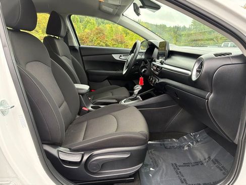 Used 2024 Kia Forte LXS FWD image 12