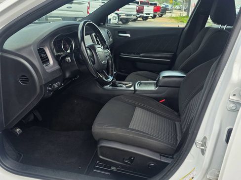 Used 2023 Dodge Charger SXT RWD image 14