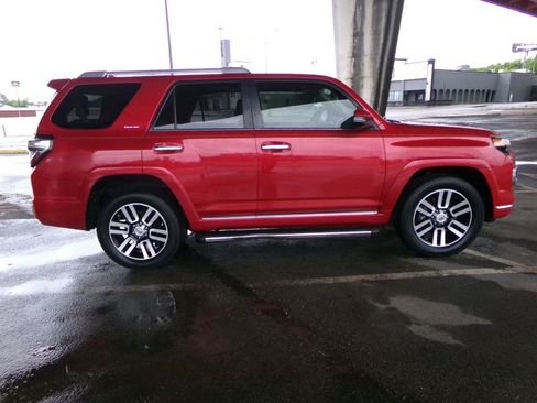 Used 2019 Toyota 4Runner Limited AWD/4WD image 5