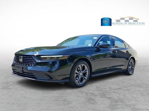 Certified 2023 Honda Accord EX image 3
