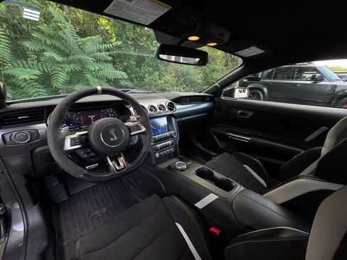 Used 2020 Ford Mustang Shelby GT500 w/ Technology Package image 9