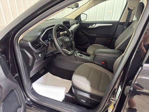 Certified 2020 Ford Escape SE AWD/4WD image 2