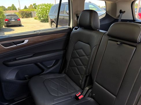 Used 2026 Volkswagen Atlas SE AWD/4WD image 43