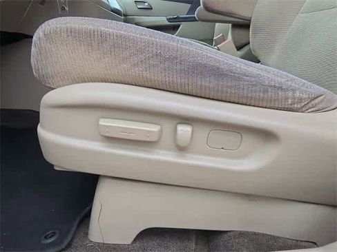 Used 2011 Honda Odyssey LX image 16