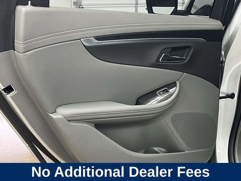 Used 2019 Chevrolet Impala LT FWD image 18