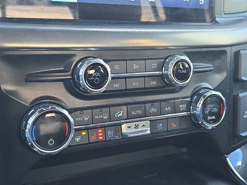 Certified 2021 Ford F150 Lariat w/ Equipment Group 502A High image 19