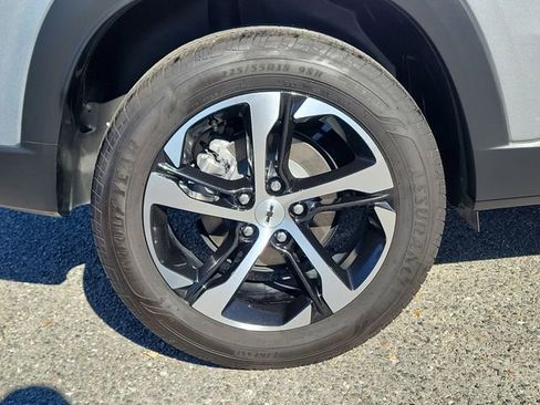 Certified 2024 Chevrolet Trax RS image 6