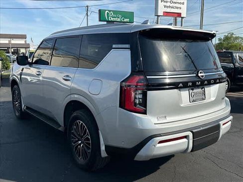 Certified 2025 Nissan Armada SL w/ Captain's Chari Seat Package AWD/4WD image 5