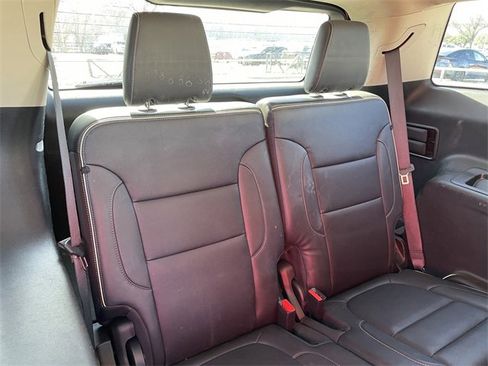 Used 2023 GMC Acadia Denali image 28