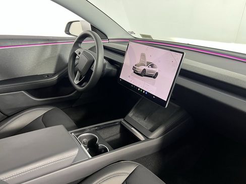 Used 2025 Tesla Model 3 Long Range image 31