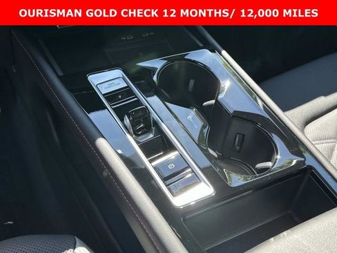 Used 2024 Volkswagen Atlas Peak Edition SEL AWD/4WD image 27