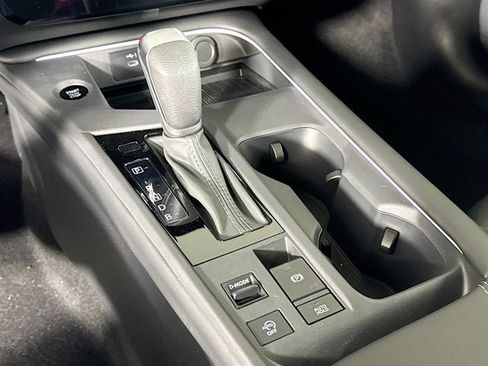 New 2026 Nissan Sentra SV FWD image 15